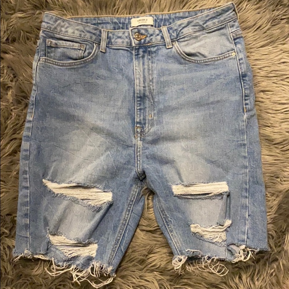 Forever 21 Women’s Bermuda Shorts Size 30